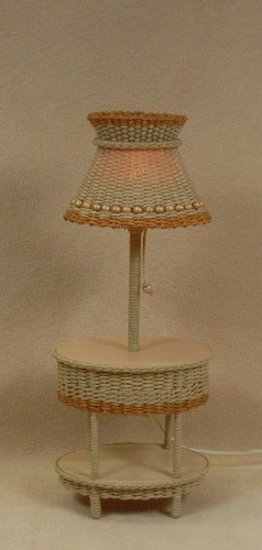 Carolina Antique Natural and Butterscotch Table Lamp - Click Image to Close
