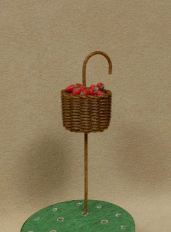 Victorian Berry Basket - Click Image to Close